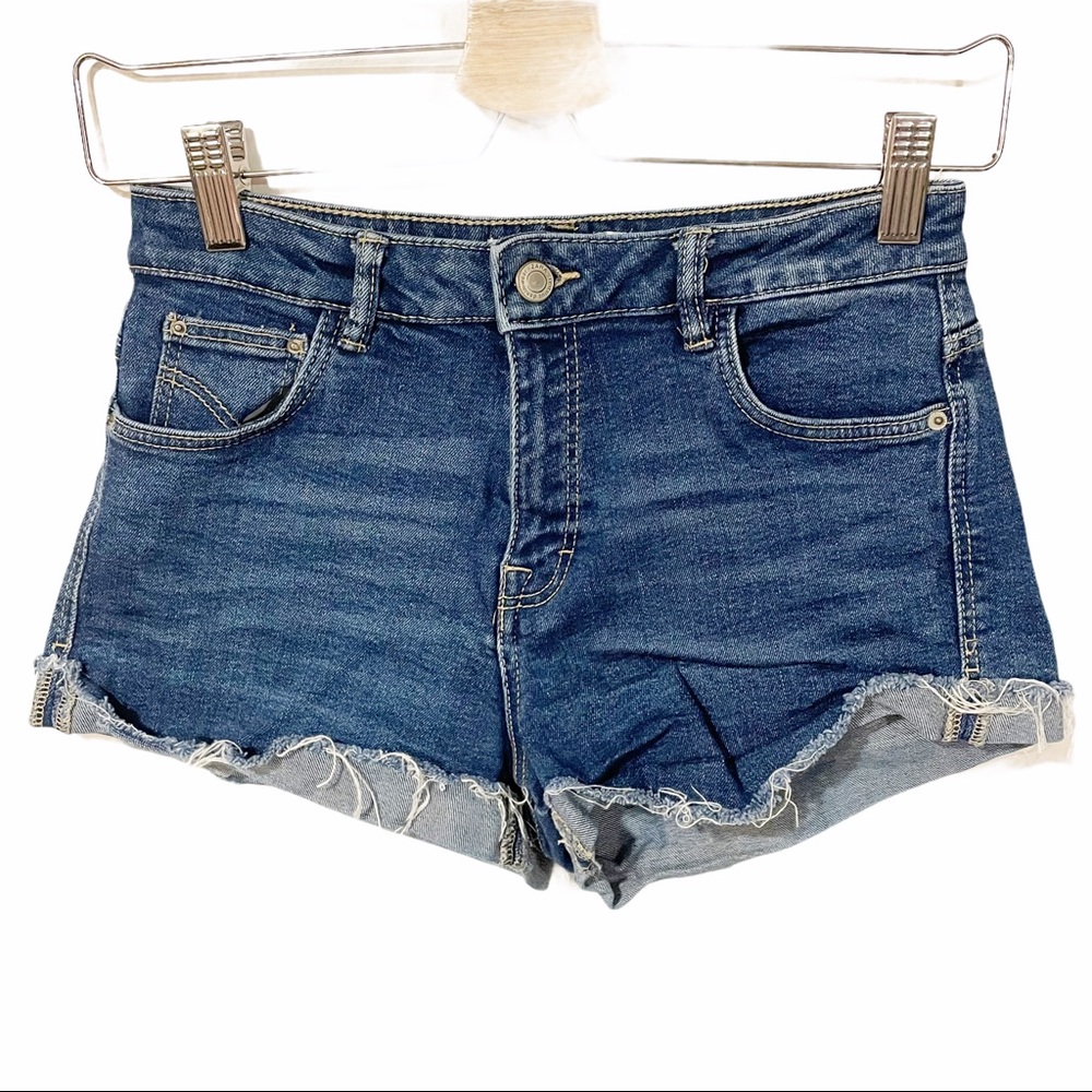 Zara Size 4 Medium Wash Frayed Denim Cut Off Jean Shorts